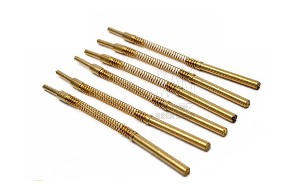 华荣华讲述弹簧针的使用方法 华荣华讲述弹簧针的使用方法